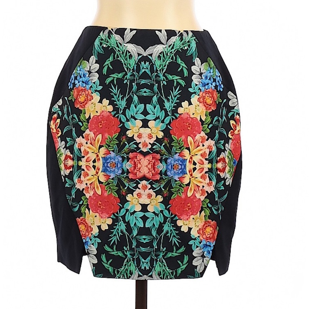 KEEPSAKE The label~Botanical navy checkpoint skirt